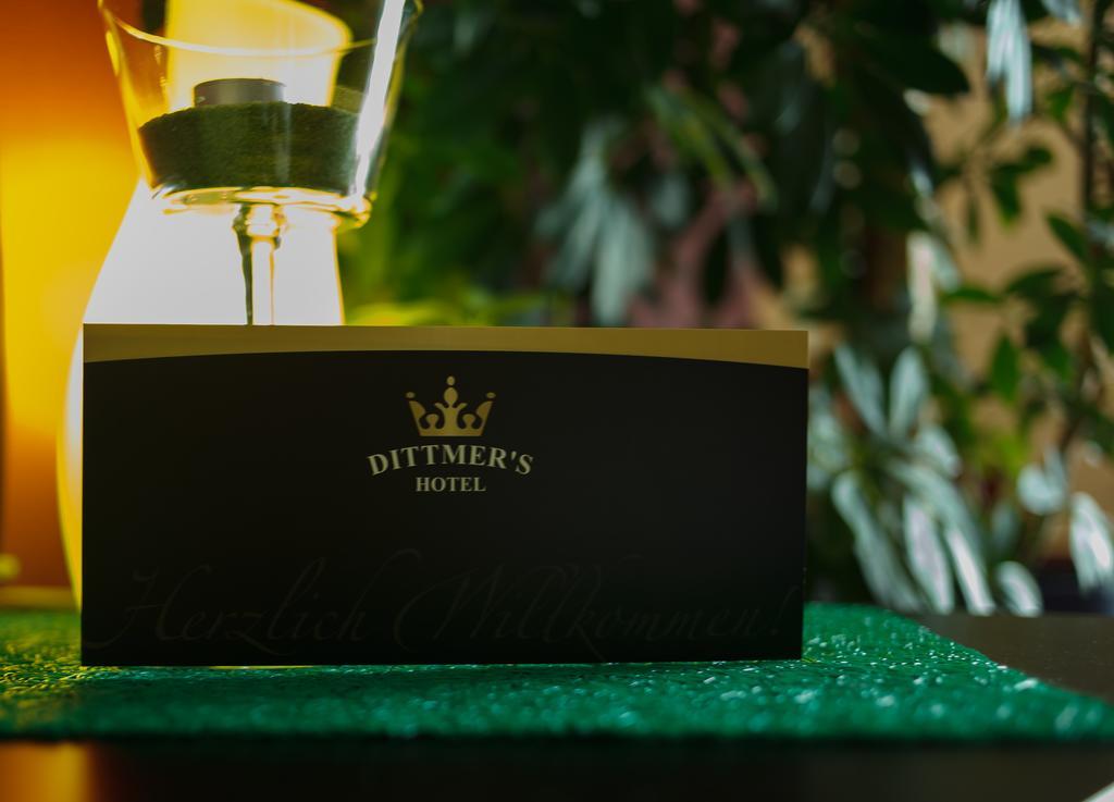 Dittmers Hotel เฟลนส์บวร์ก ภายนอก รูปภาพ